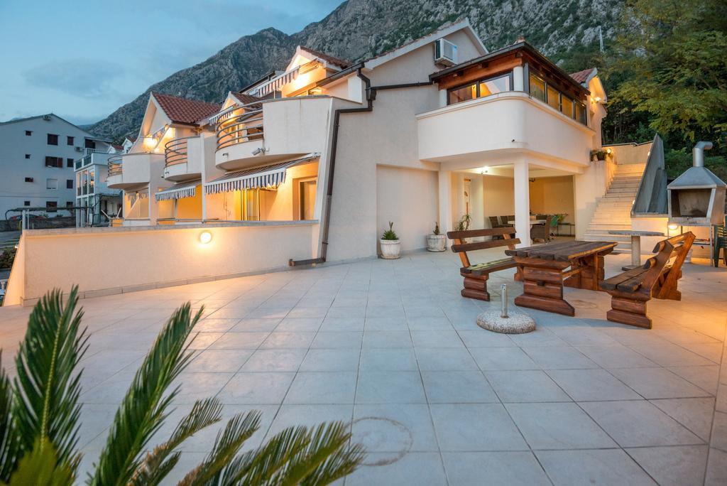 Apartments Ivardic Kotor Exterior photo