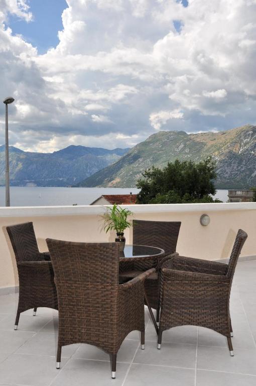 Apartments Ivardic Kotor Exterior photo