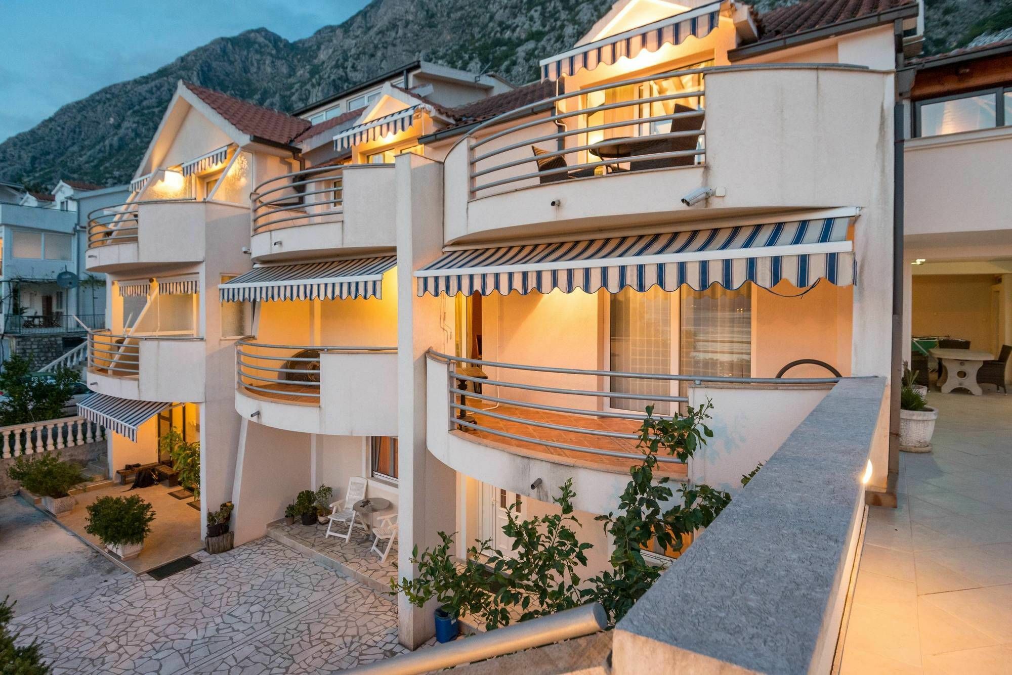 Apartments Ivardic Kotor Exterior photo